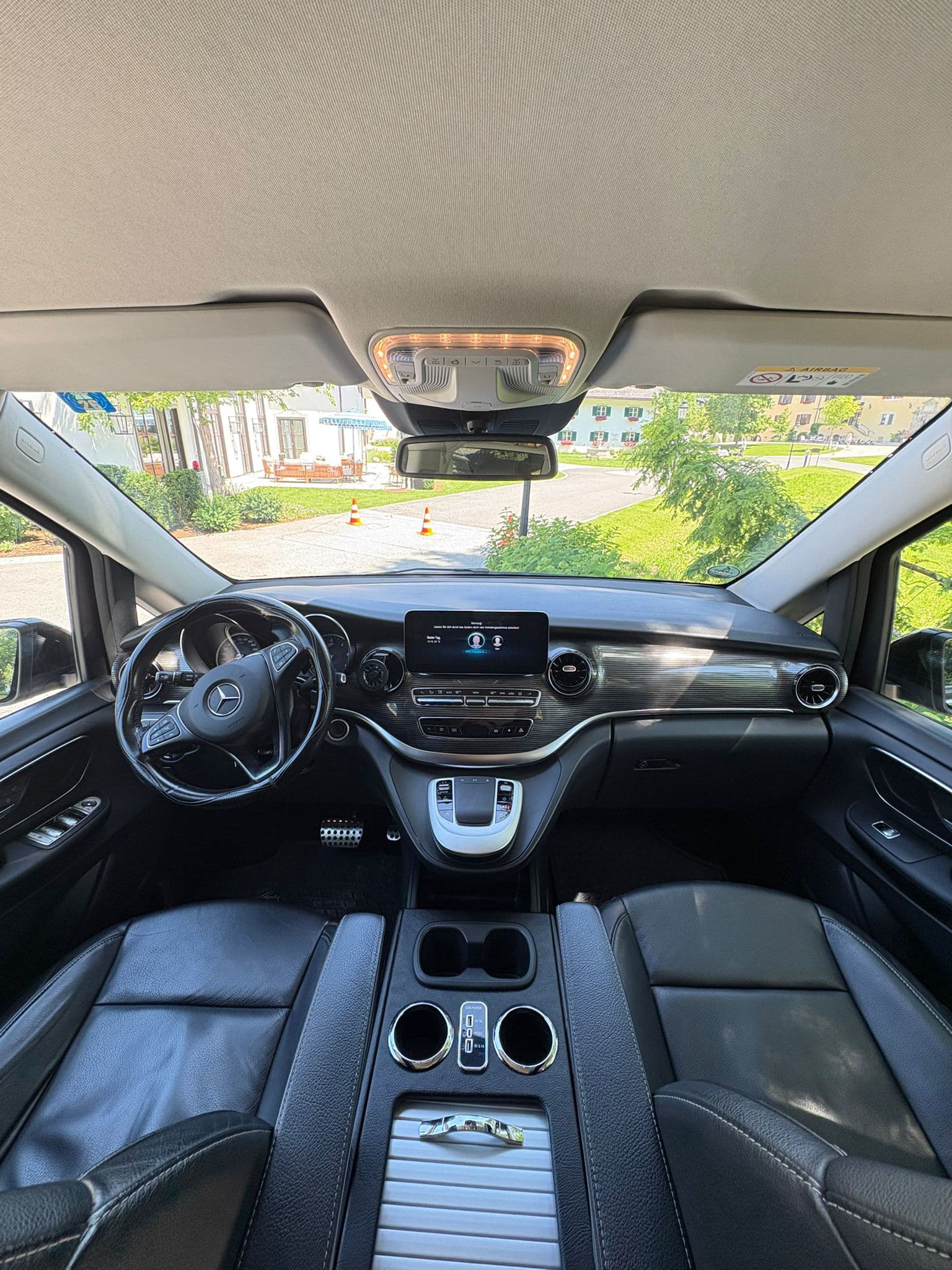 Mercedes V-Class — 8